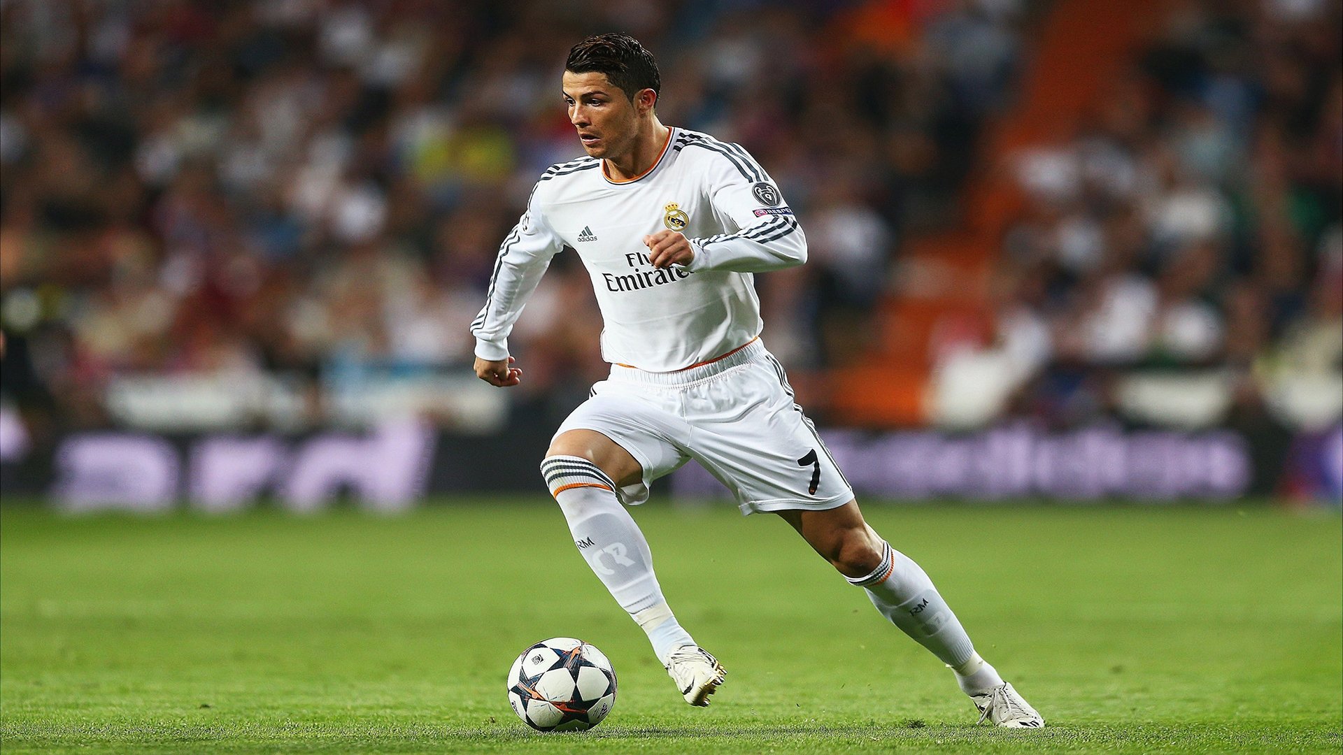 战术奏效！武磊双翼齐飞，皇马整场被压制无力还手—一场战术完胜的经典案例，武磊双翼齐飞，皇马全场被压制——战术完胜的经典战役